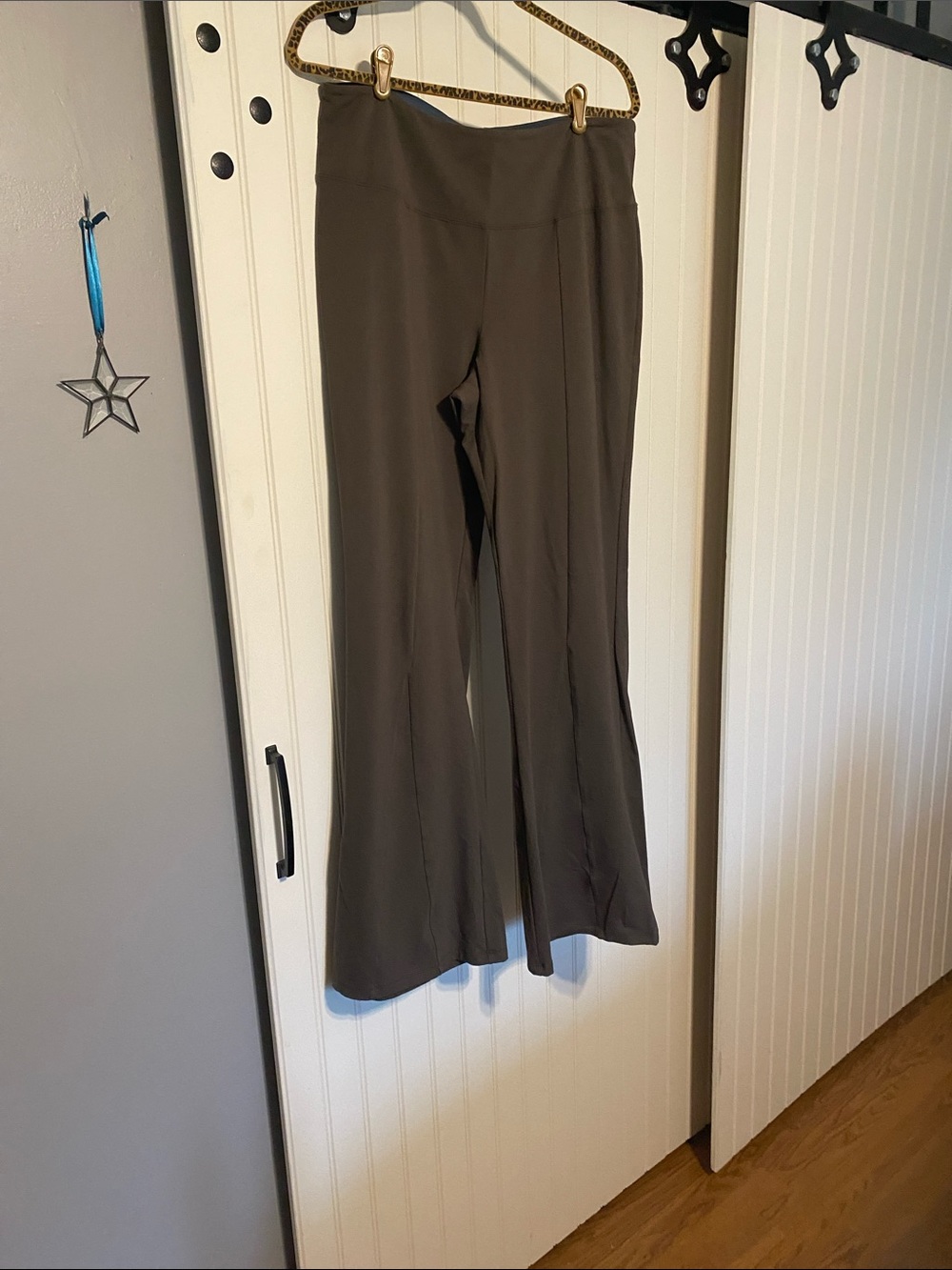 Women With Control Gray Godet Flare Pants Large Tall